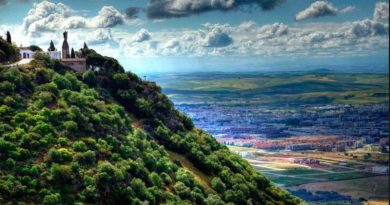 Las Ermitas sobre Córdoba